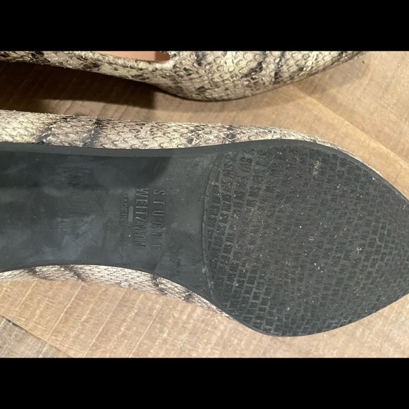 Stuart Weitzman Snakeskin Shoe - Picture 9 of 11